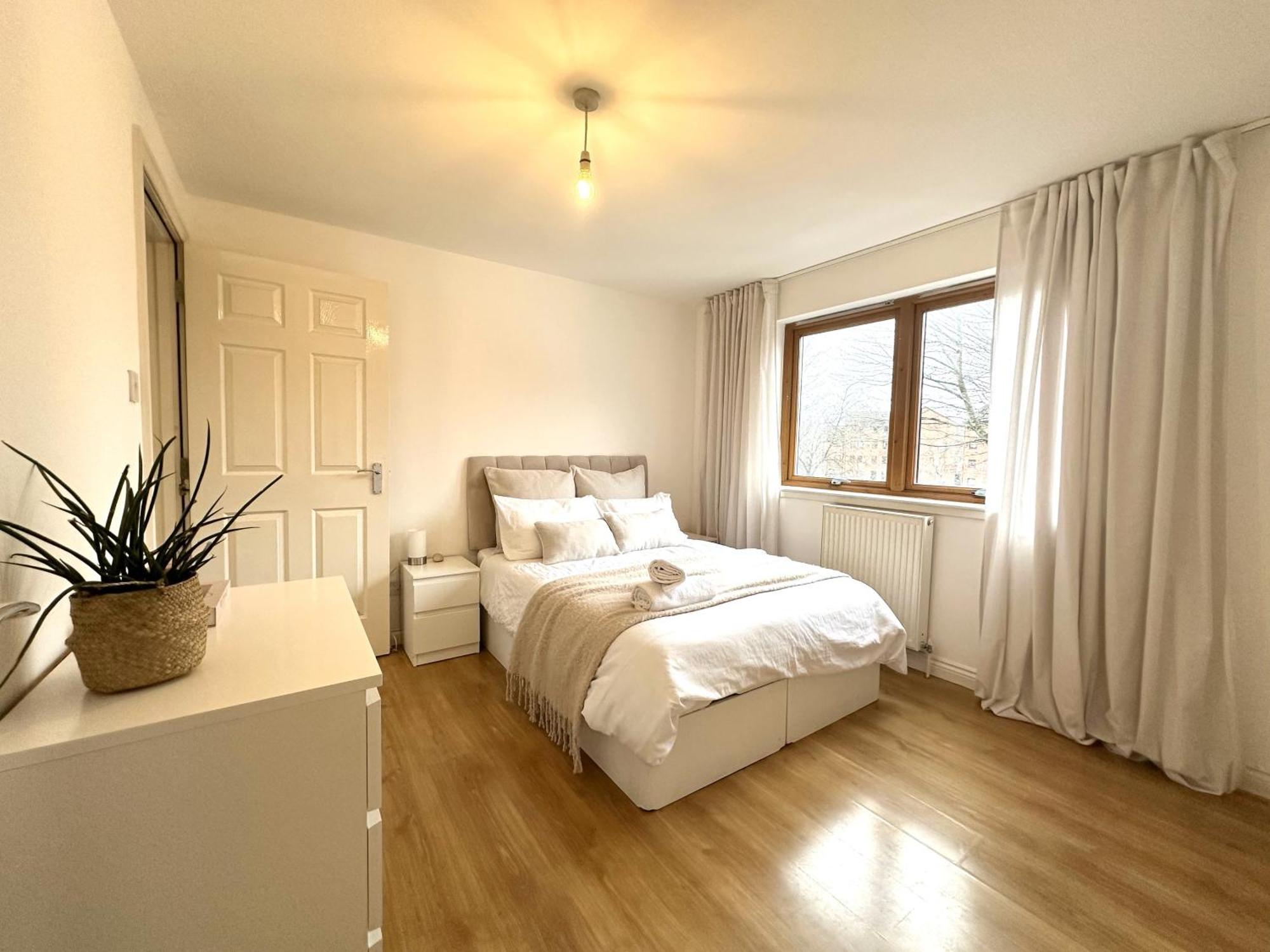 Private Room With En-Suite And Parking In Shared Flat Глазго Экстерьер фото